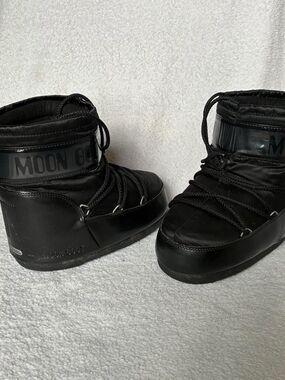 Moon Boot Black Puffer Snow Boots